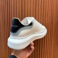Gradient Black