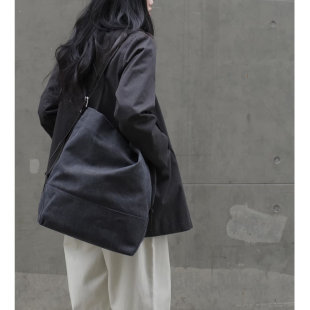 Jennie同款Hobo帆布水桶包包韩系慵懒风大容量托特包斜挎2025新款