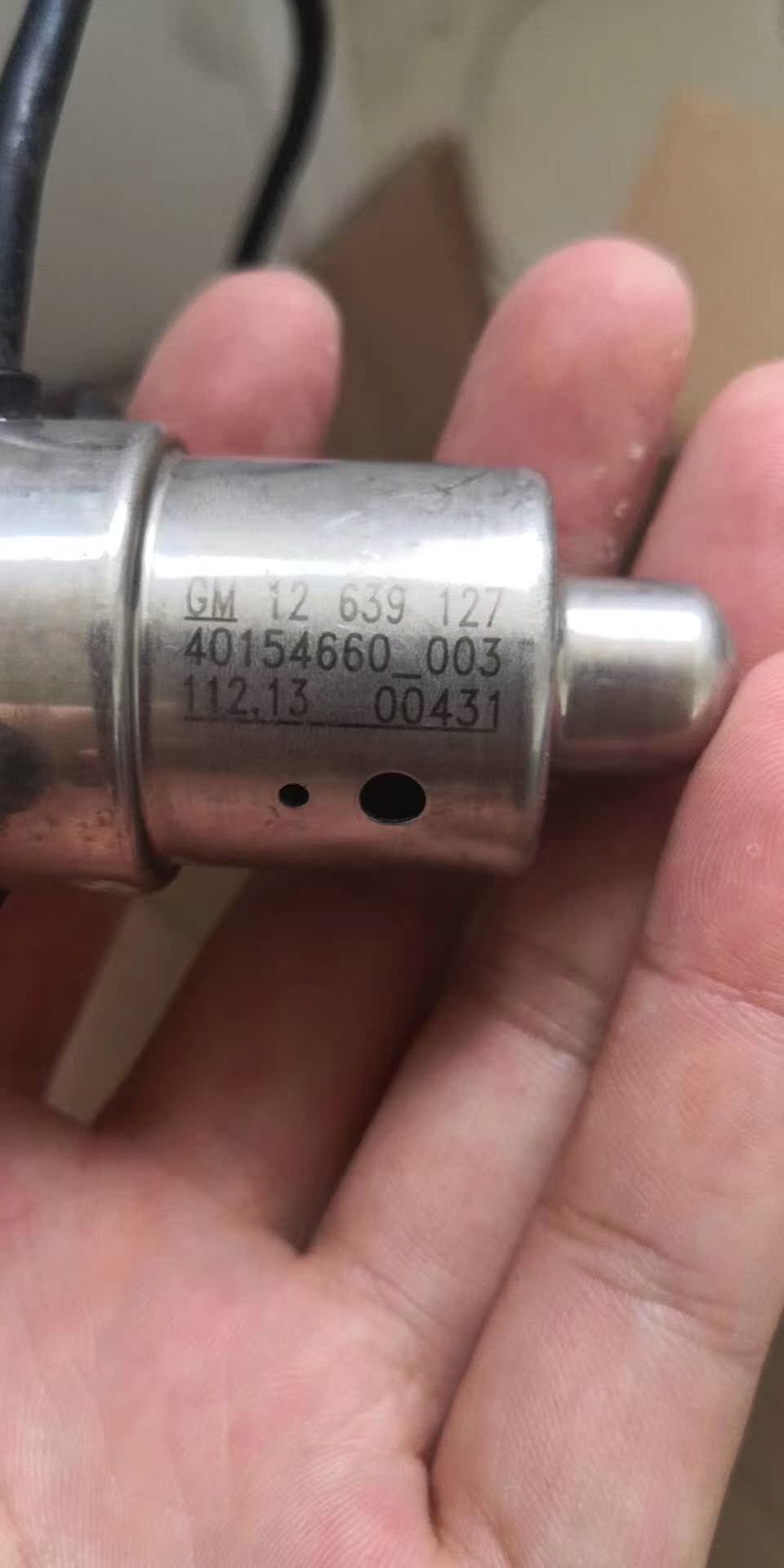 凯迪拉克ATS/XT5CT6/2.0TLTG机油压力传感器油底壳油位液面感应器