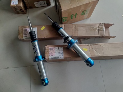 适配 福特猛禽 F150 11-14款 6.2 前减震器 后减震器 FOX避震器