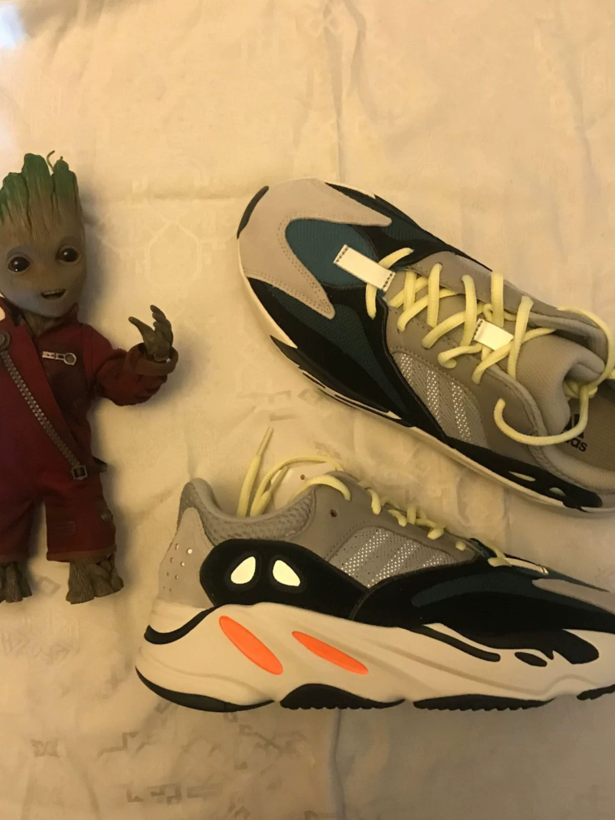 Кроссовки Adidas Yeezy 700 Runner Boost Retro Lord 3M Coconut Running Daddy B75571