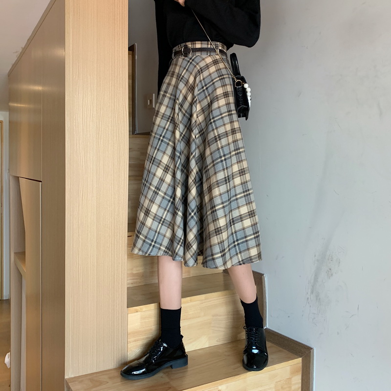 Real photo of 2021 spring and autumn Korean high waist versatile mid length skirt, student's big skirt belt