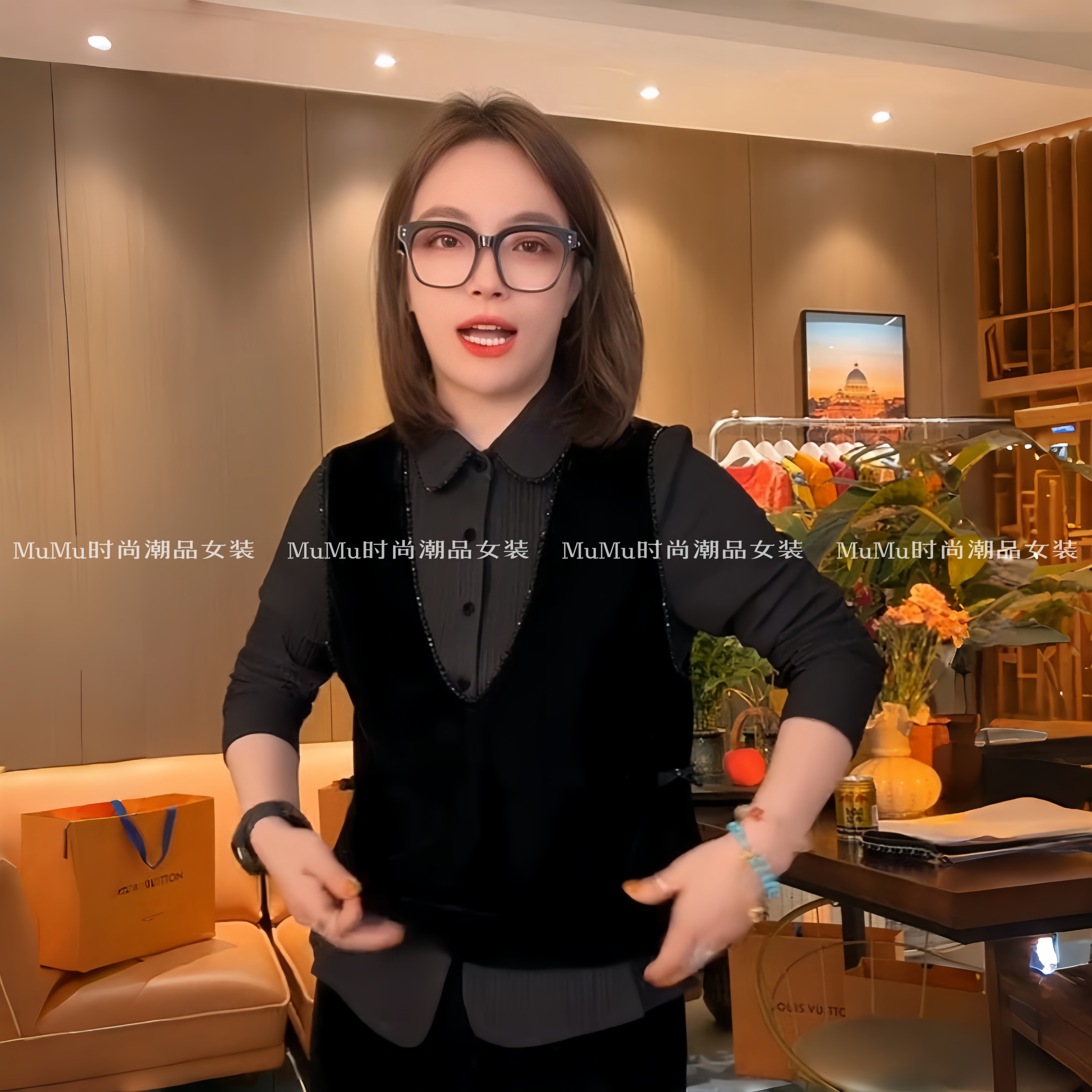 春秋款重工串珠黑色丝绒马夹外套女V领套头马甲坎肩背心宽松遮肉