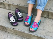 一席之地2022新款 舒适彩色沙滩百搭女凉鞋 原创夏季 松糕底真皮大码