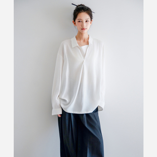 本相织物秋冬垂感翻叠领可扣长袖衬衫设计感荡领套头宽松白上衣