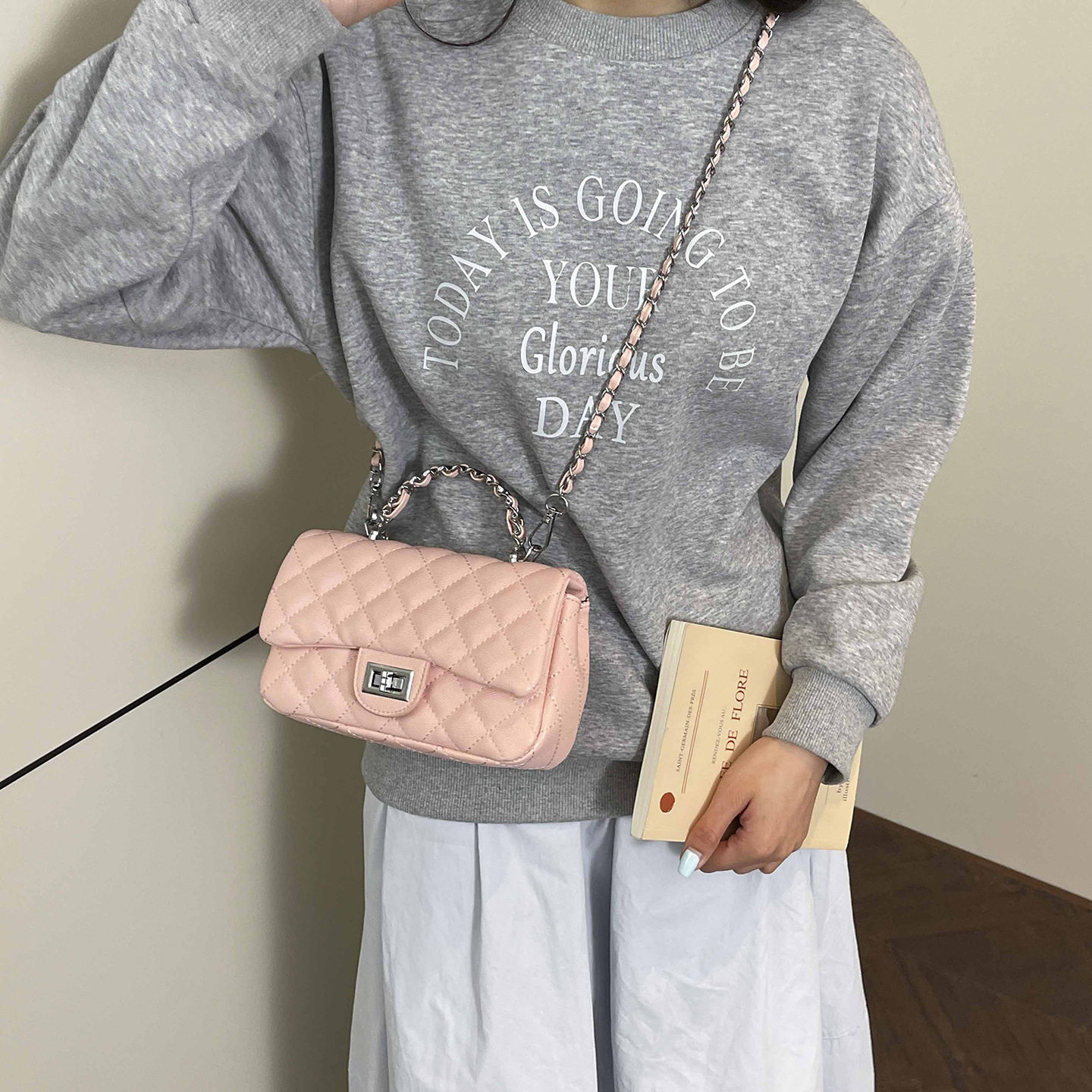 时尚女包2026年新款银色小方包硬把手提菱格包轻奢百搭链条斜挎包,箱包皮具/热销女包/男包,小方包,淘宝优惠券,粉丝福利购,淘宝优惠卷