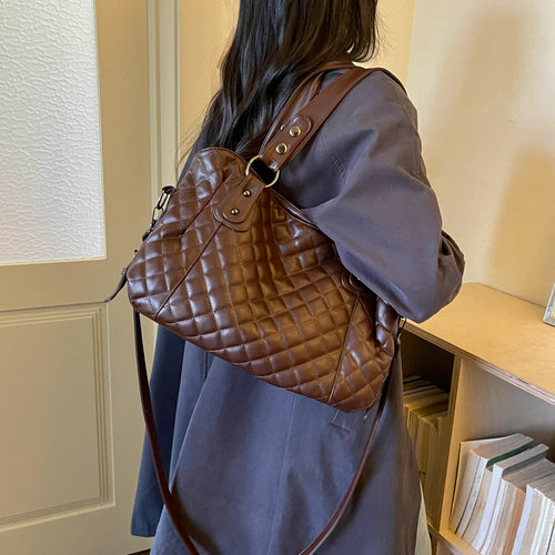 复古感腋下包包女士通勤包2026新款菱格托特包简约单肩斜挎包