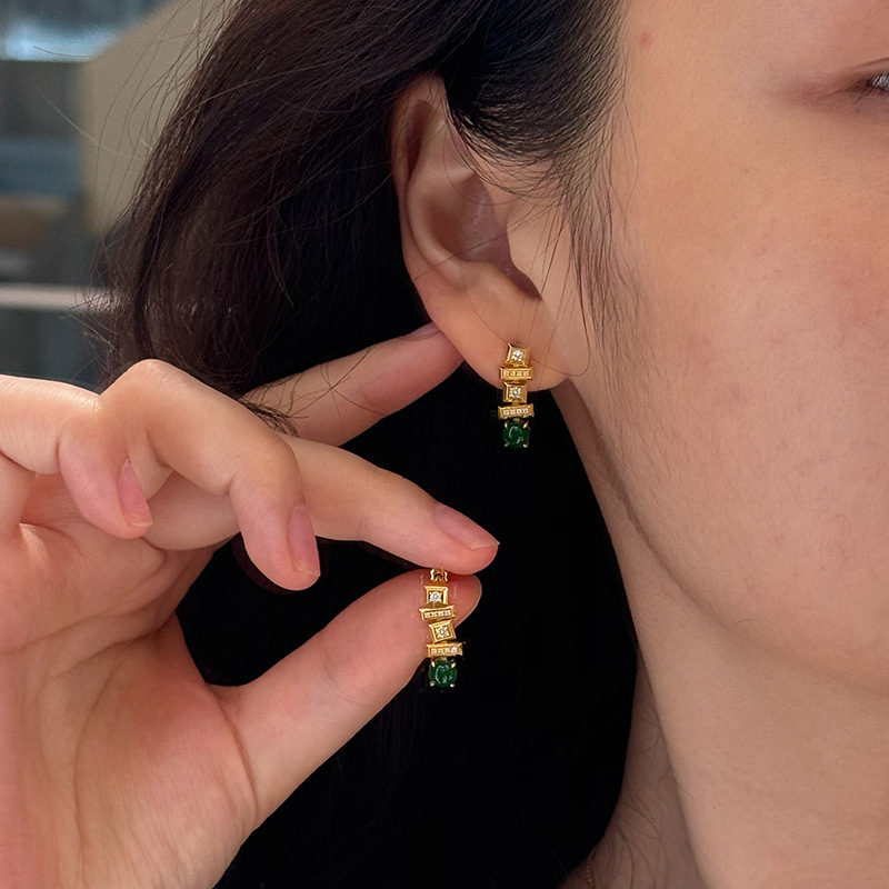 小红书爆款新中式绿闪钻小巧耳钉复古宫廷风耳饰精致小众一件代发