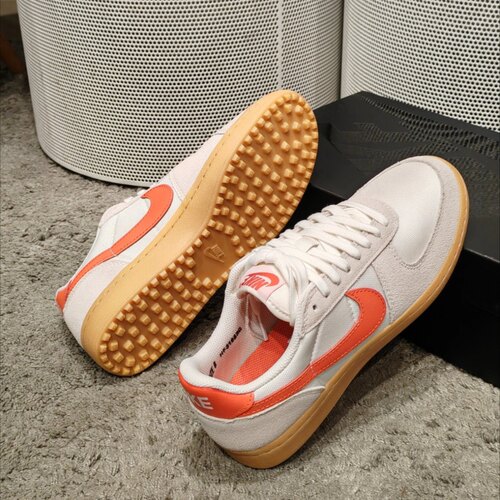 耐克男子轻便复古板鞋HF3165-104