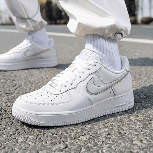 耐克AF1男女低帮百搭板鞋