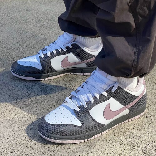 NIKEDUNKLOWSE紫褐耐磨板鞋