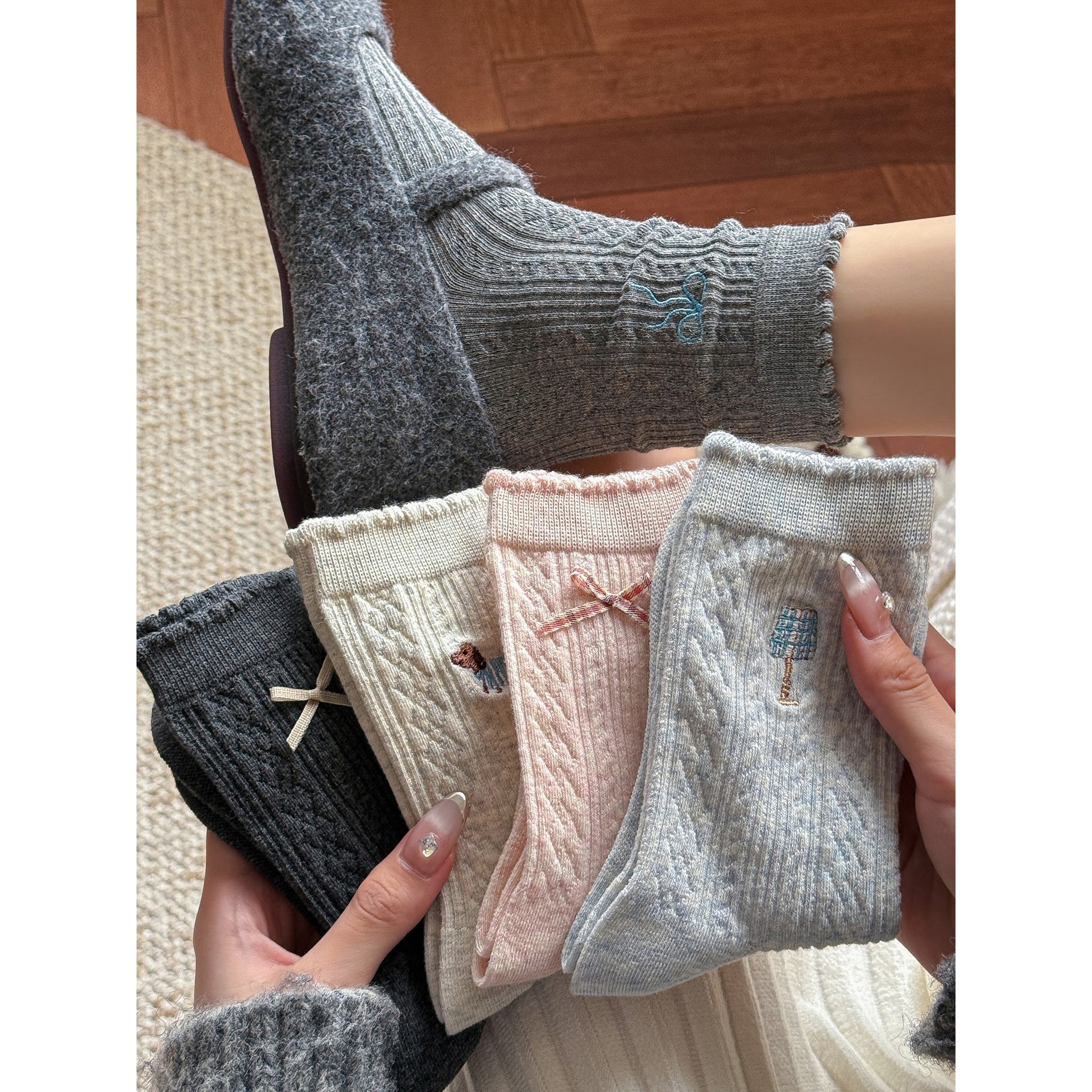 刺绣卡通精梳棉彩纱中筒袜子女韩版蝴蝶结时尚甜美保暖棉袜长袜