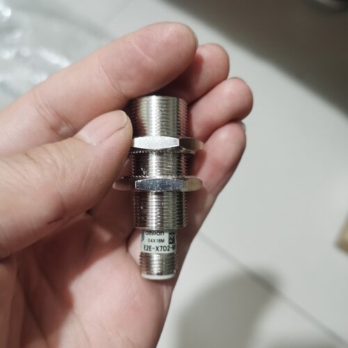 询价接近开关E2EX7D1M1GZ共4