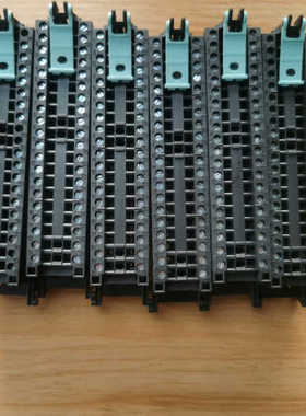 6ES7 592-1AM00，成色非常新，有一个有瑕疵单价8议价也可维修