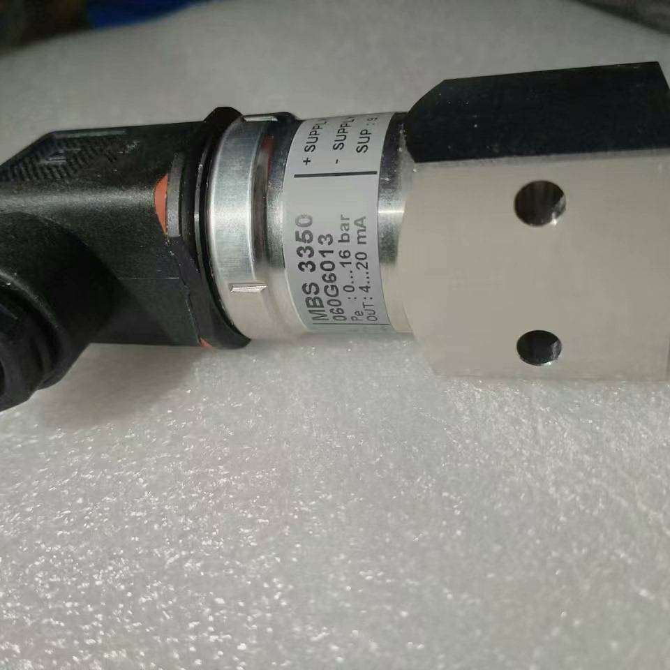 丹佛斯压力传感器060G6013议价 维修！！！