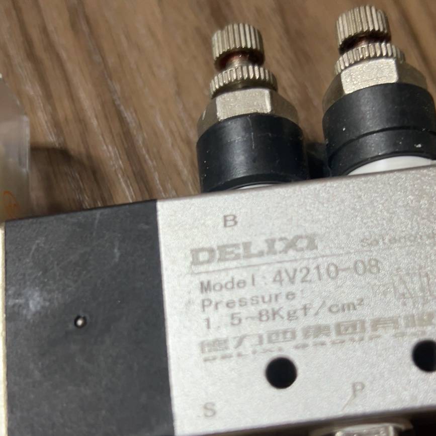 CHNT正泰+电磁阀+N4V210-08+气阀议价 维修！！！