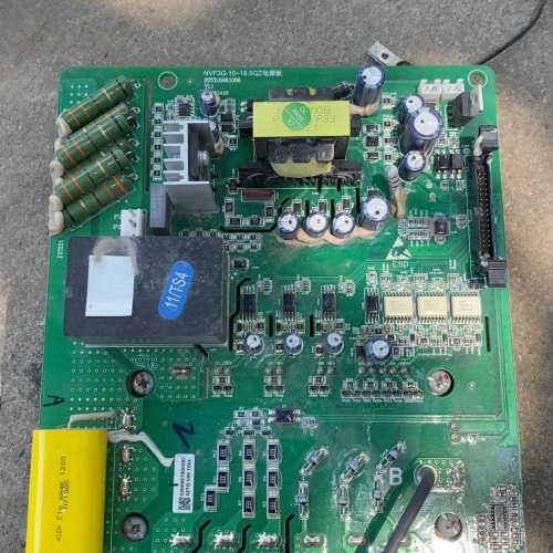 正泰变频器NVF2G-11 11KW驱动板 带模块7MB议价也可维修
