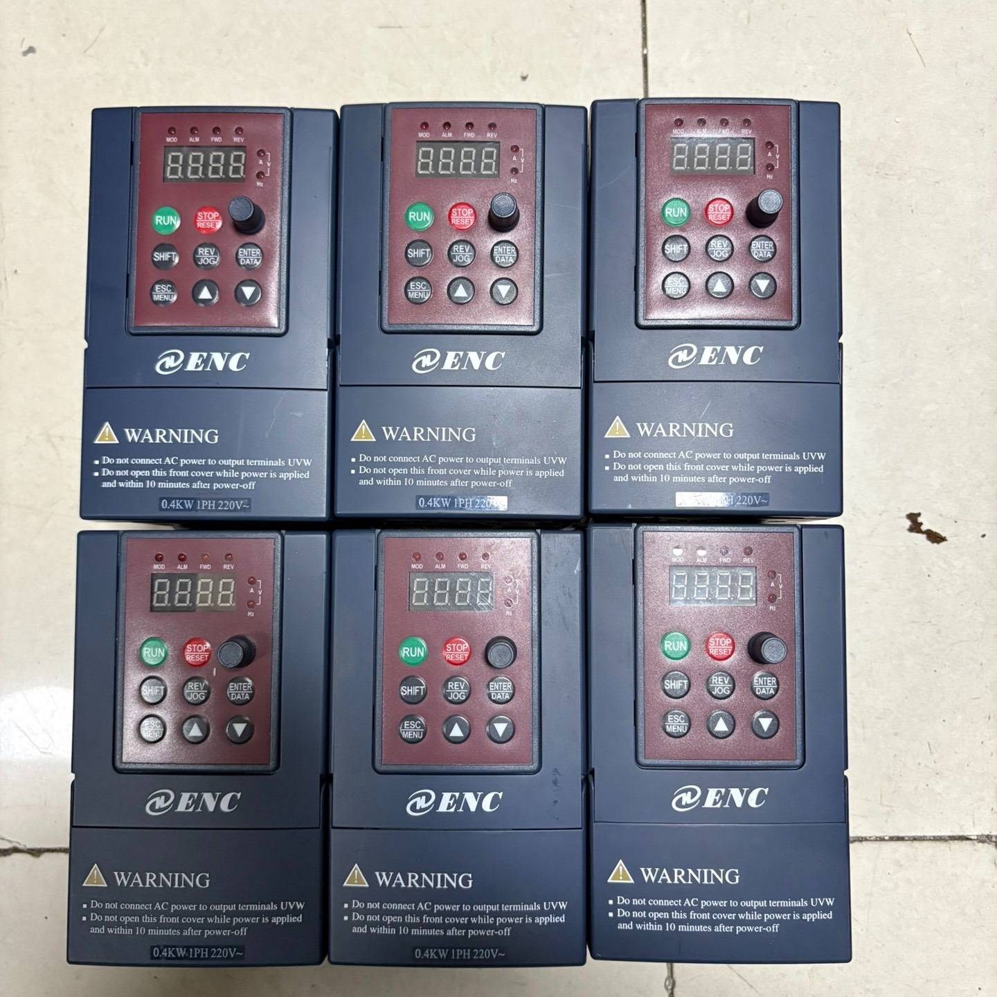 EDS800-2S0004N   易能变频器，功议价 维修！！！