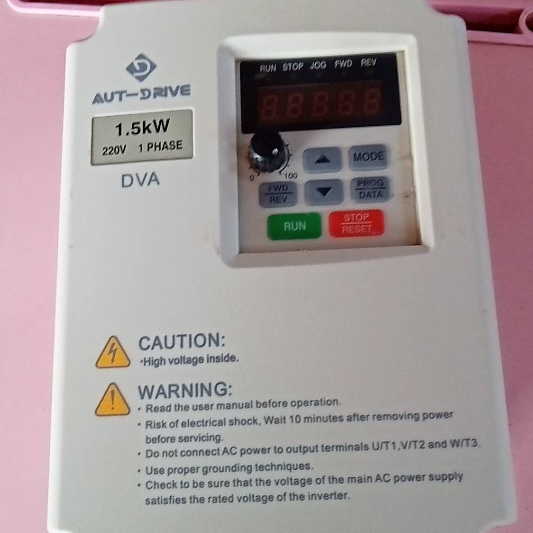 德莱尔变频器DvA2S0015G议价 维修！！！