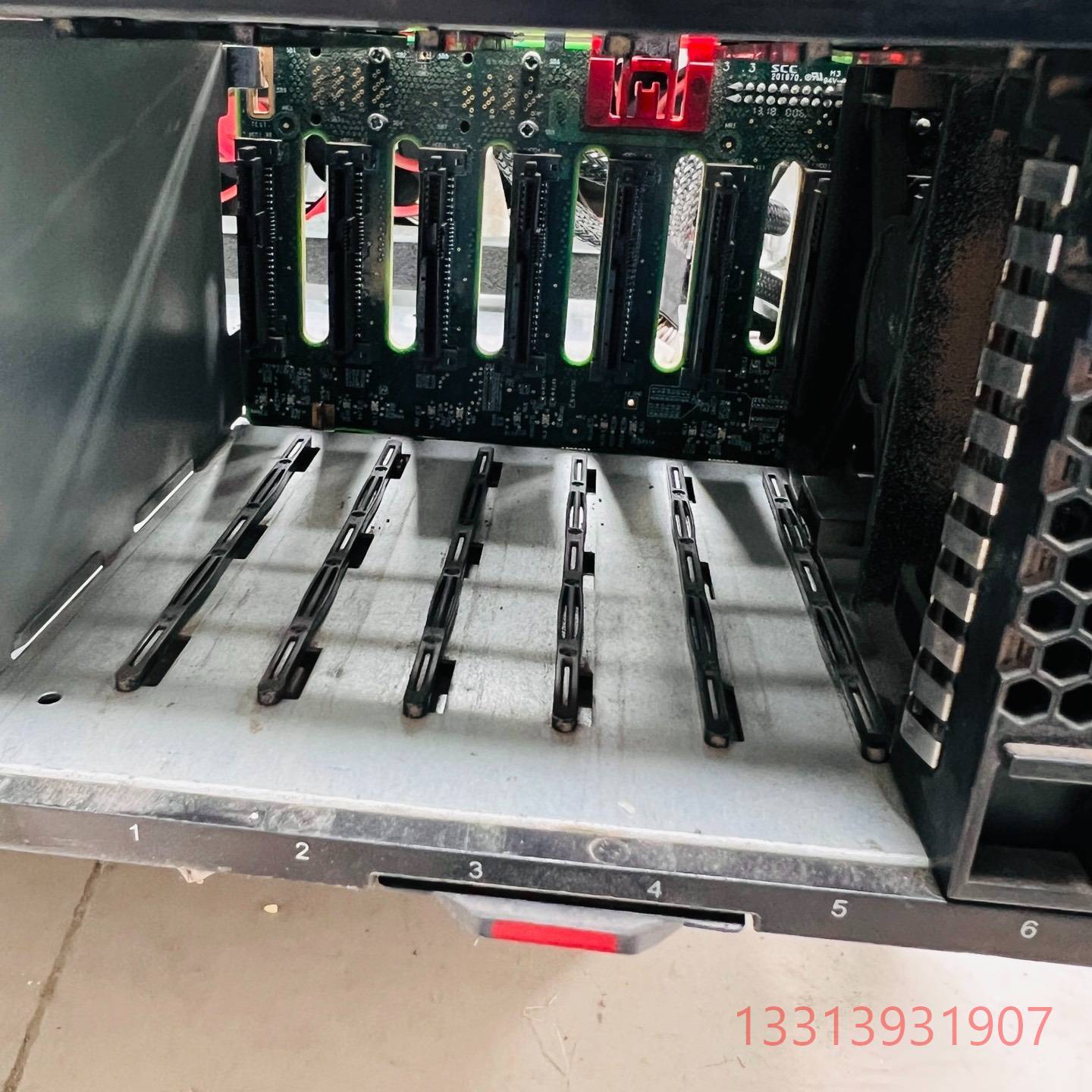 中兴R5300 G4 硬盘背板 8盘位 2.议价 维修!!!