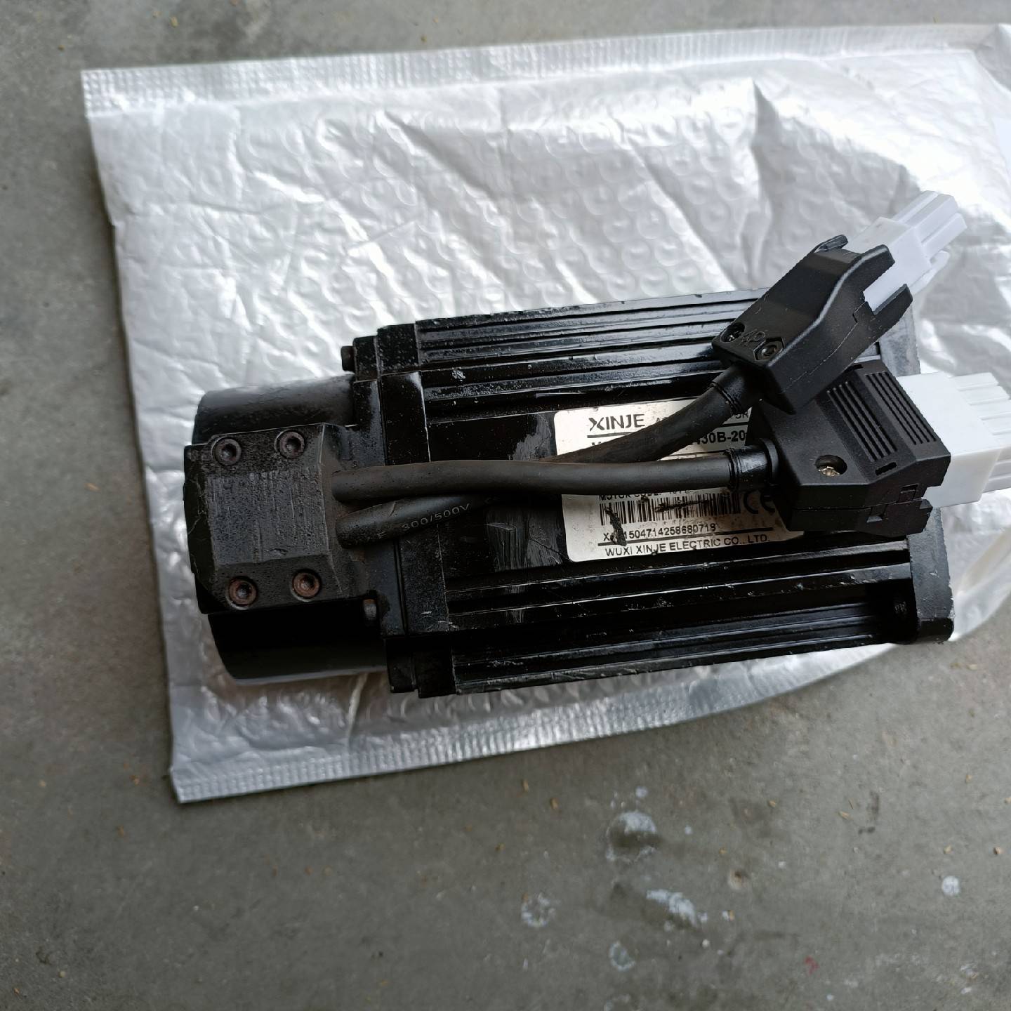 750W信捷伺服电机MS-80STE-M02430B议价 维修！！！