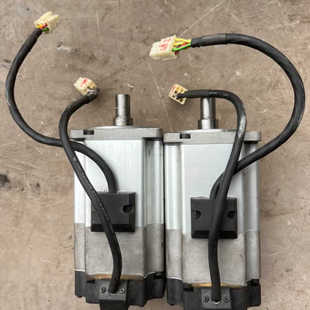 轴前端改过 后盖破 测试完好议价也可维修 两个 MSMD082S1B