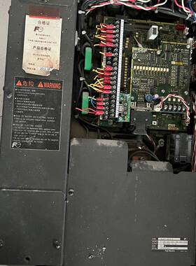 日立无机房变频器 HELG7F-4V9-5.议价 维修！！！