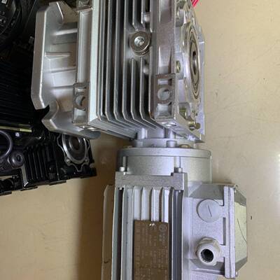 TUOSU拓速Y90L-4电机减速机，75议价 维修！！！