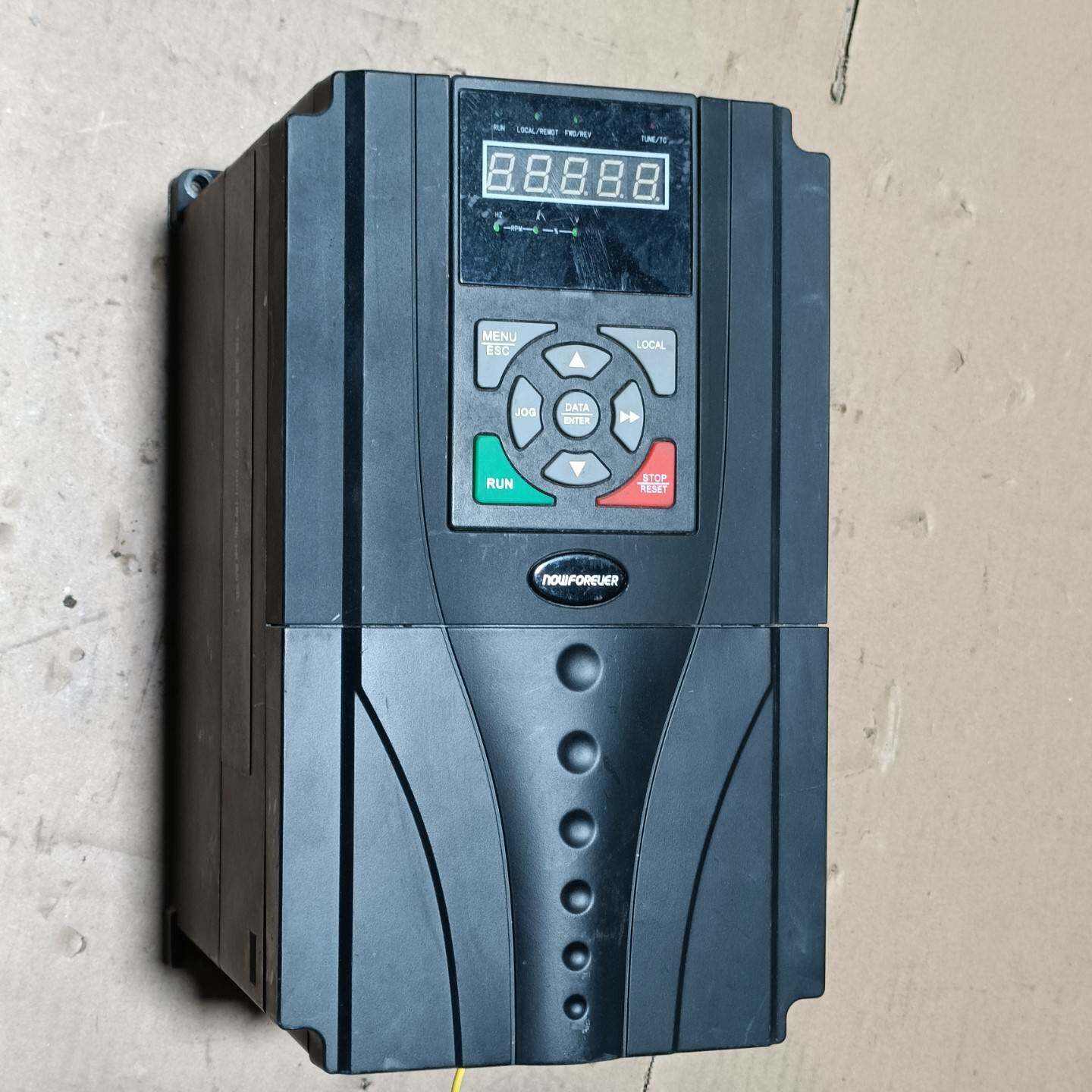 南方安华变频器5.5KW/7.5KW 380V议价 维修！！！