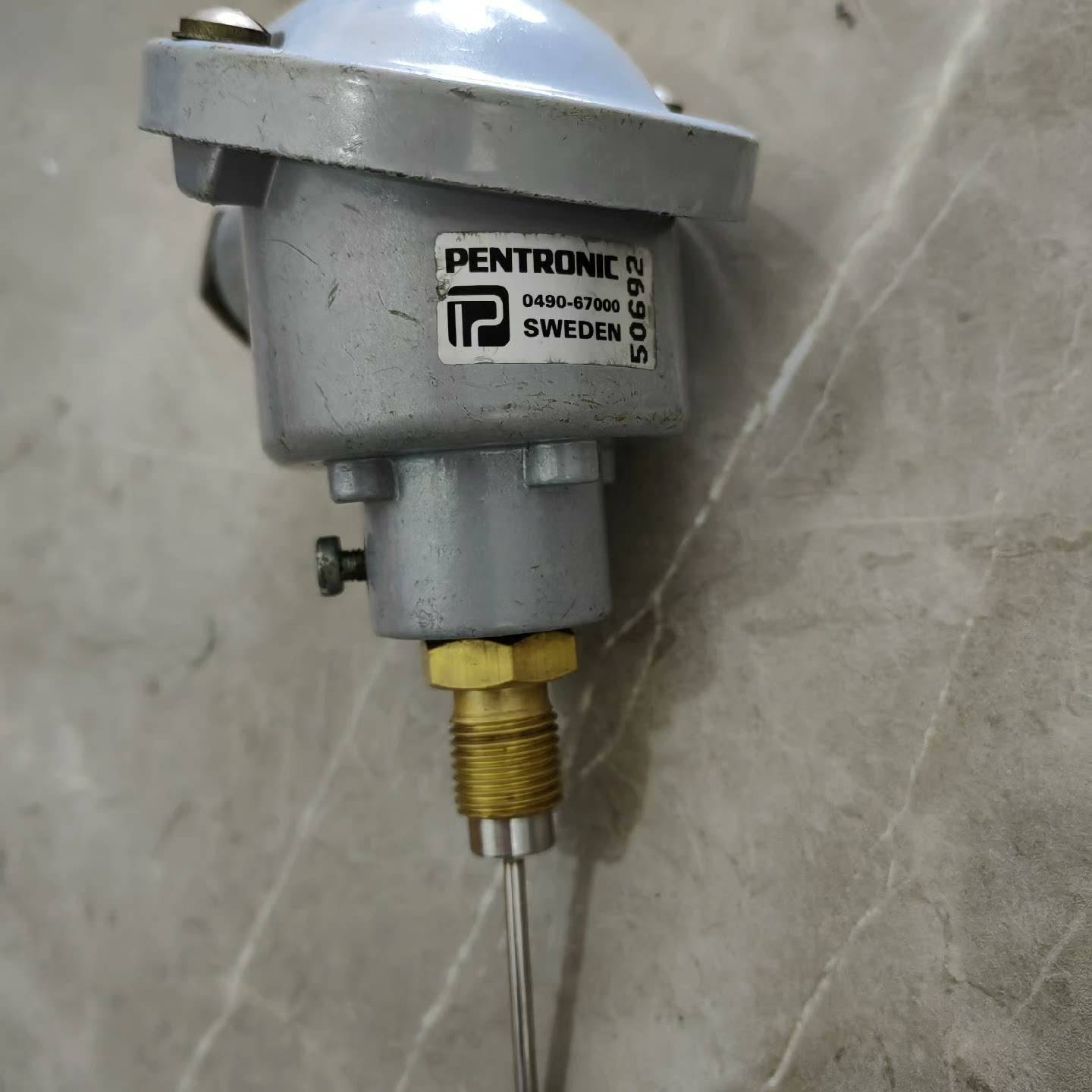 Pentronic  Pt100传感器 0490-67000议价 维修！！！