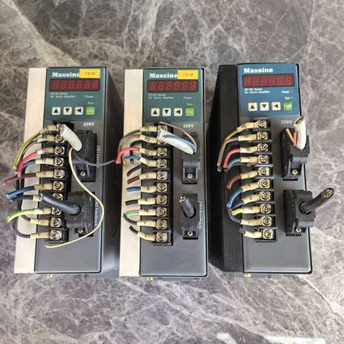 武汉迈信驱动器EP100B-3A(3台)实物图片，成议价也可维修