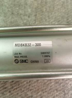 SMC气缸mdbkb32-300议价 维修！！！