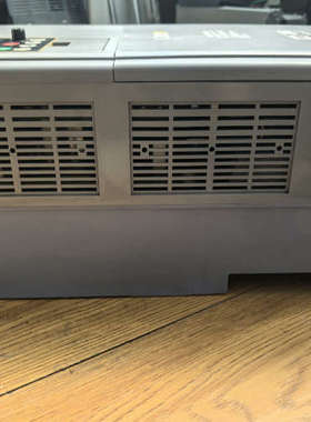 日立变频器L300P-185LFRFMA    18.5KW议价也可维修