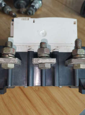 热继电器 LR9 F 7375    200-330A议价也可维修