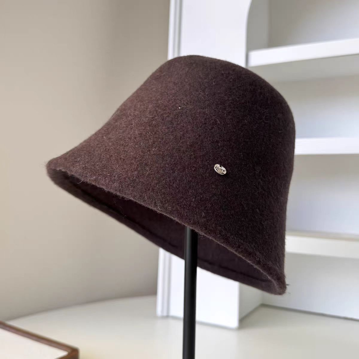 大檐秋冬字母女纯色无檐帽子针织毛呢盆帽冷帽MZJH02