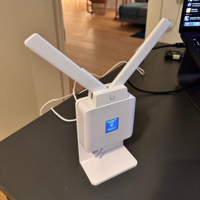 适用UBNT优倍快Ubiquiti UniFi UMR桌面支架收纳架立架托架