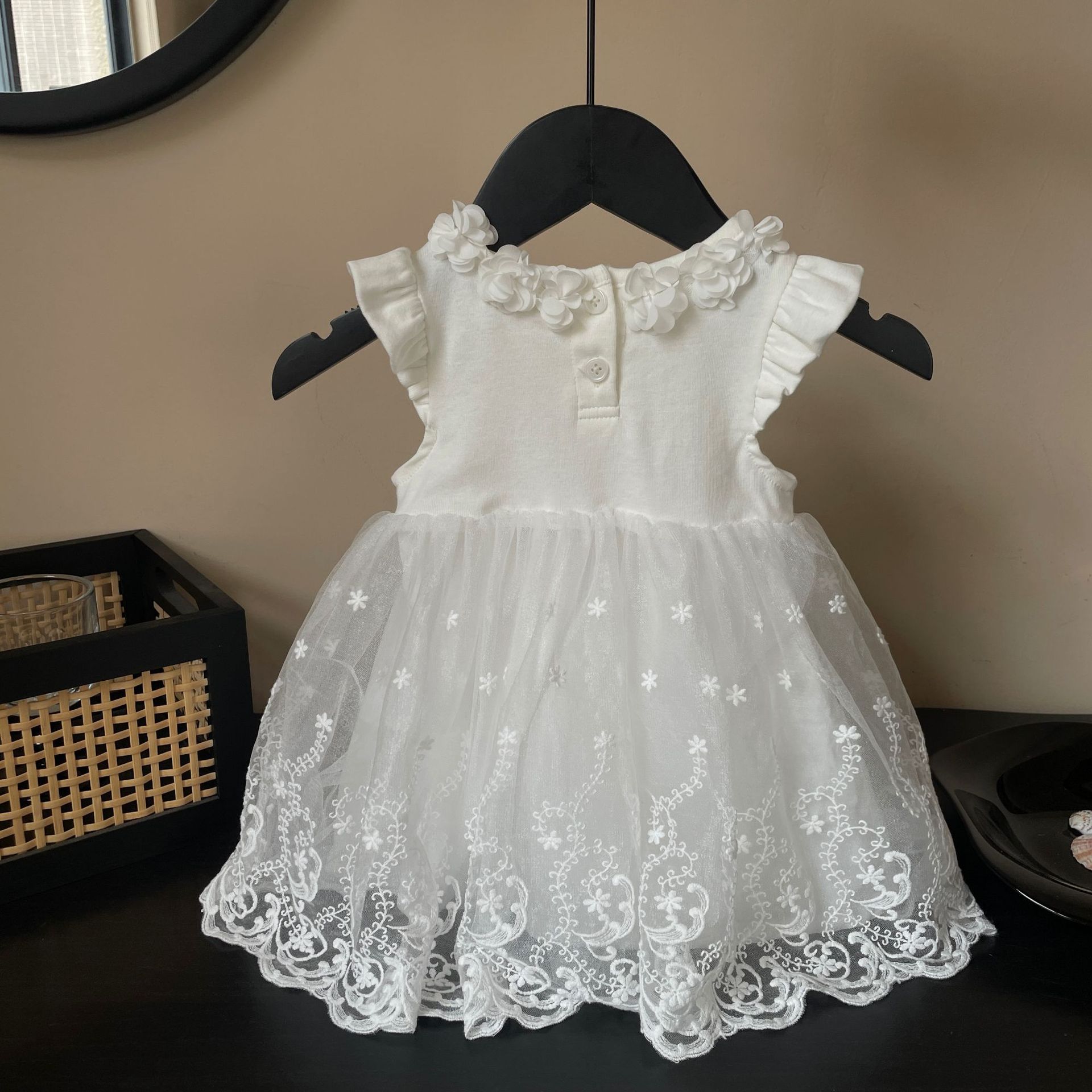 婴儿衣服夏季薄款夏装宝宝连体衣蕾丝公主百天周岁礼服连衣裙