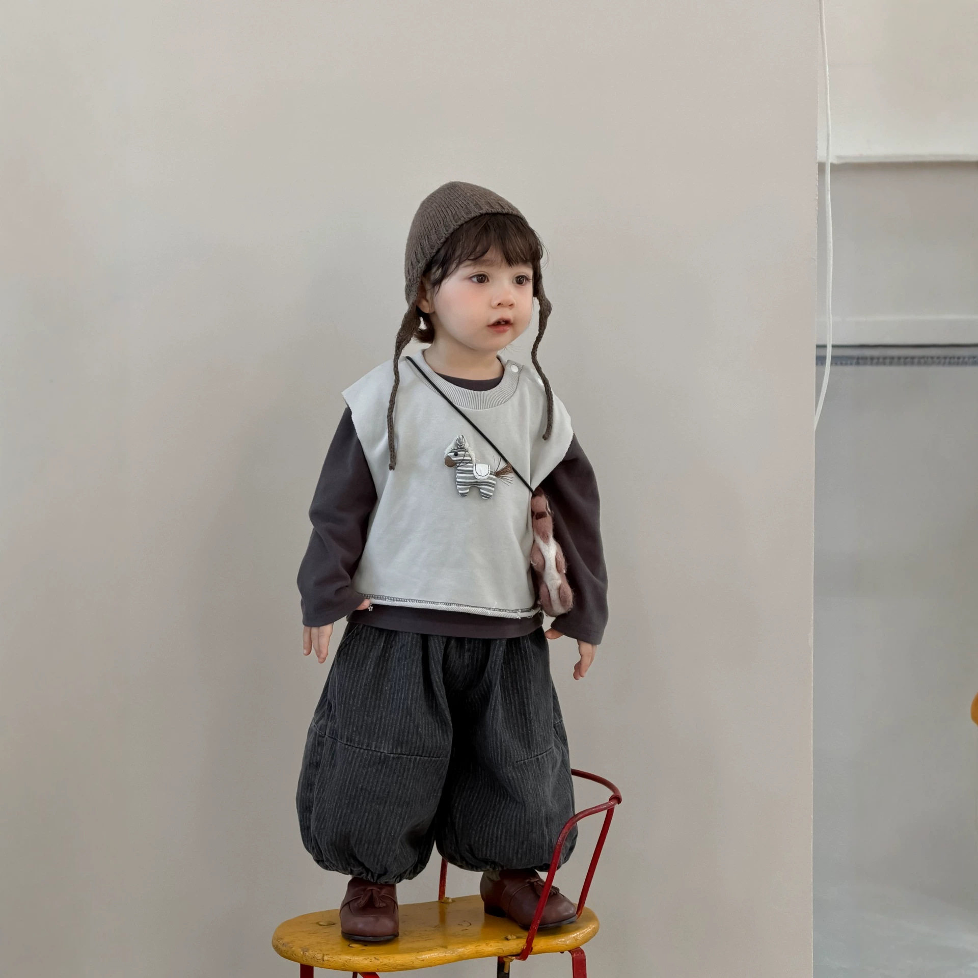 儿童服装2026新款宝宝秋款衣服韩版童装男童马甲两件套牛仔裤套装