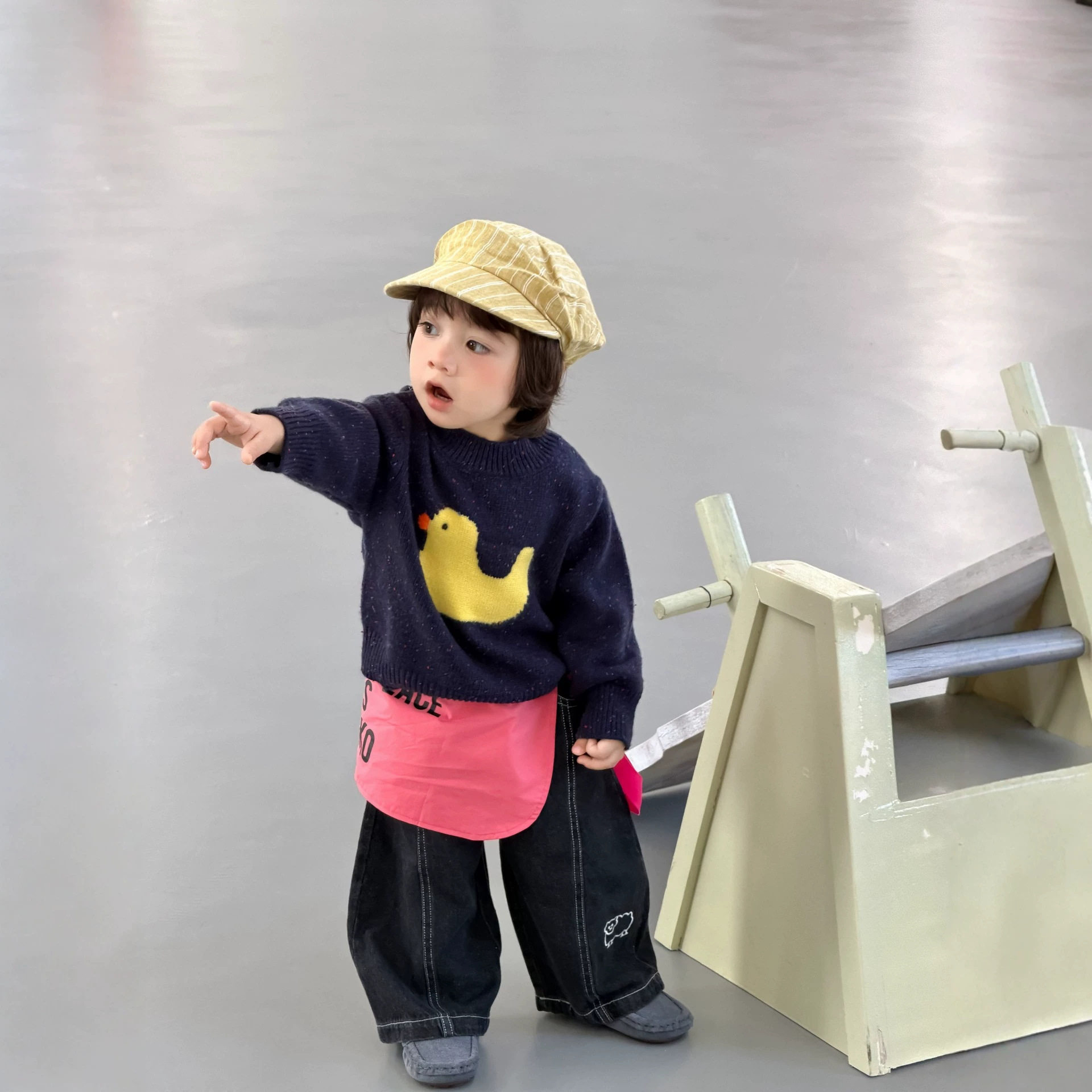 儿童服装2026新款男童韩系风小鸭针织毛衣童装秋款宝宝牛仔裤套装