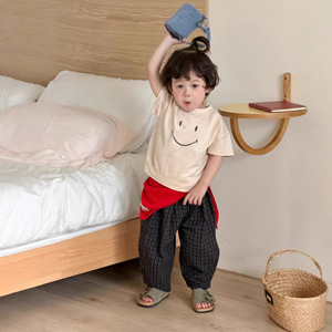 儿童服装夏季宝宝衣服韩版童装2026新款男童笑脸T恤衫格子裤套装