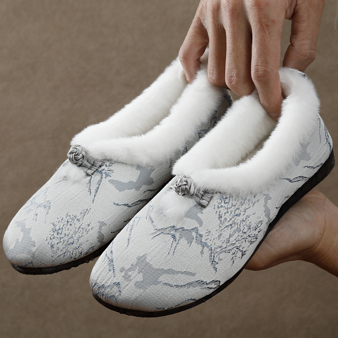 秋冬老北京布鞋毛毛口女绒软底一脚蹬新中式复古保暖绣花汉服棉鞋,女鞋,绣花鞋,淘宝优惠券,粉丝福利购,淘宝优惠卷