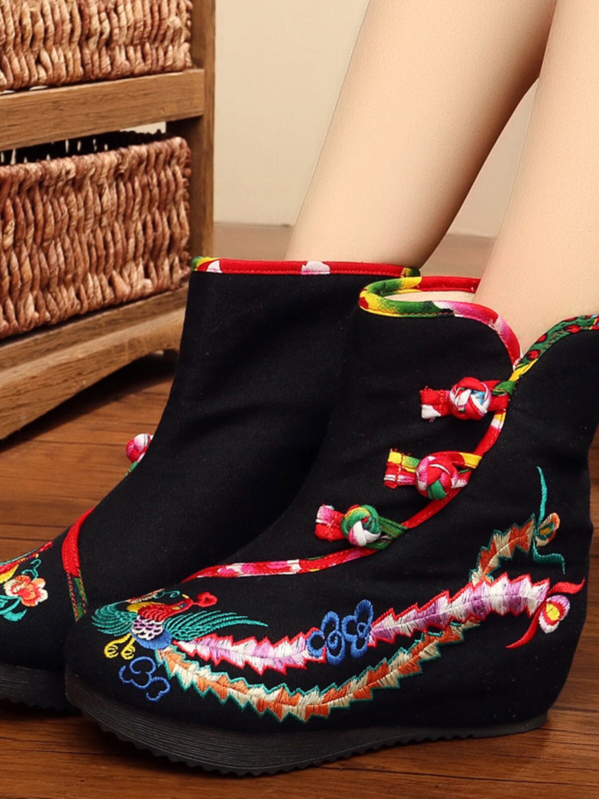 2024 EMBROIDERED BOOTS WOMENS NATIONAL STYLE INCREASE IN SPRING AND AUTUMN WOMENS BOOTS THICK-SOLED OLD BEIJING CLOTH SHOES AND COTTON WARM BOOTS