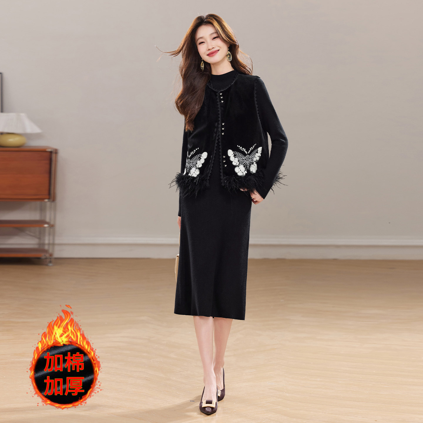 新中式刺绣鸵鸟毛丝绒马甲套装