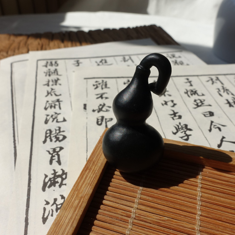 新疆和田玉塔青黑青玉一细料葫芦挂件吊坠纯手工亚光
