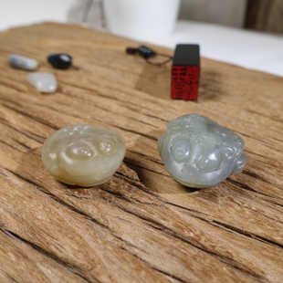 玉有真情和田玉戈壁青花籽料且末糖玉三足金蟾挂件吊坠海派工