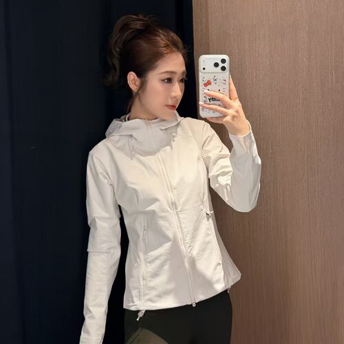 台州小太阳26款M8软壳衣修身防风防水户外运动女款夹克短款外套