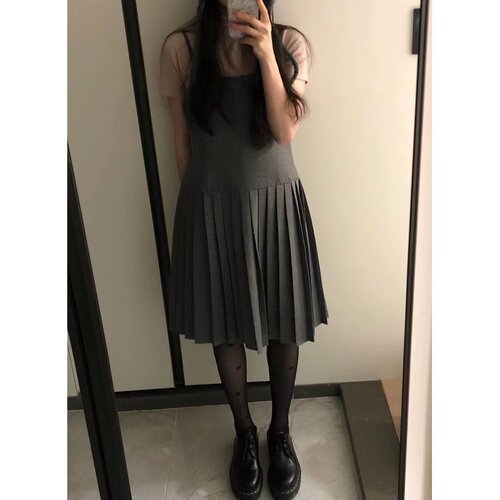 maybebaby气质羊毛吊带连衣裙