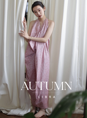AUTUMN LIBRA|淡红色印花不规则露背裙