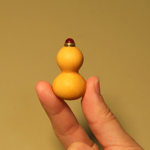 天然小葫芦红玛瑙镶口文玩草里金