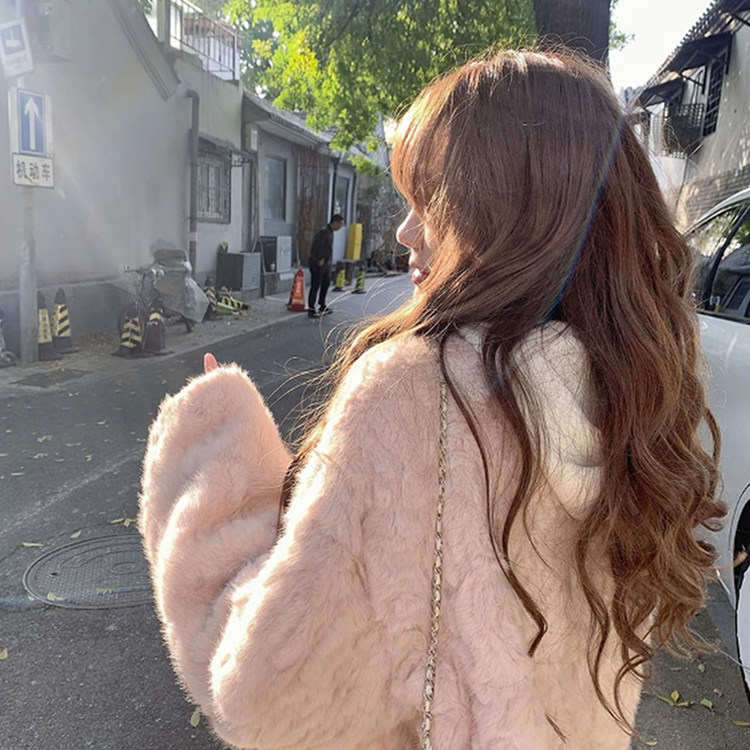 2025粉色羊羔毛皮毛一体大衣女